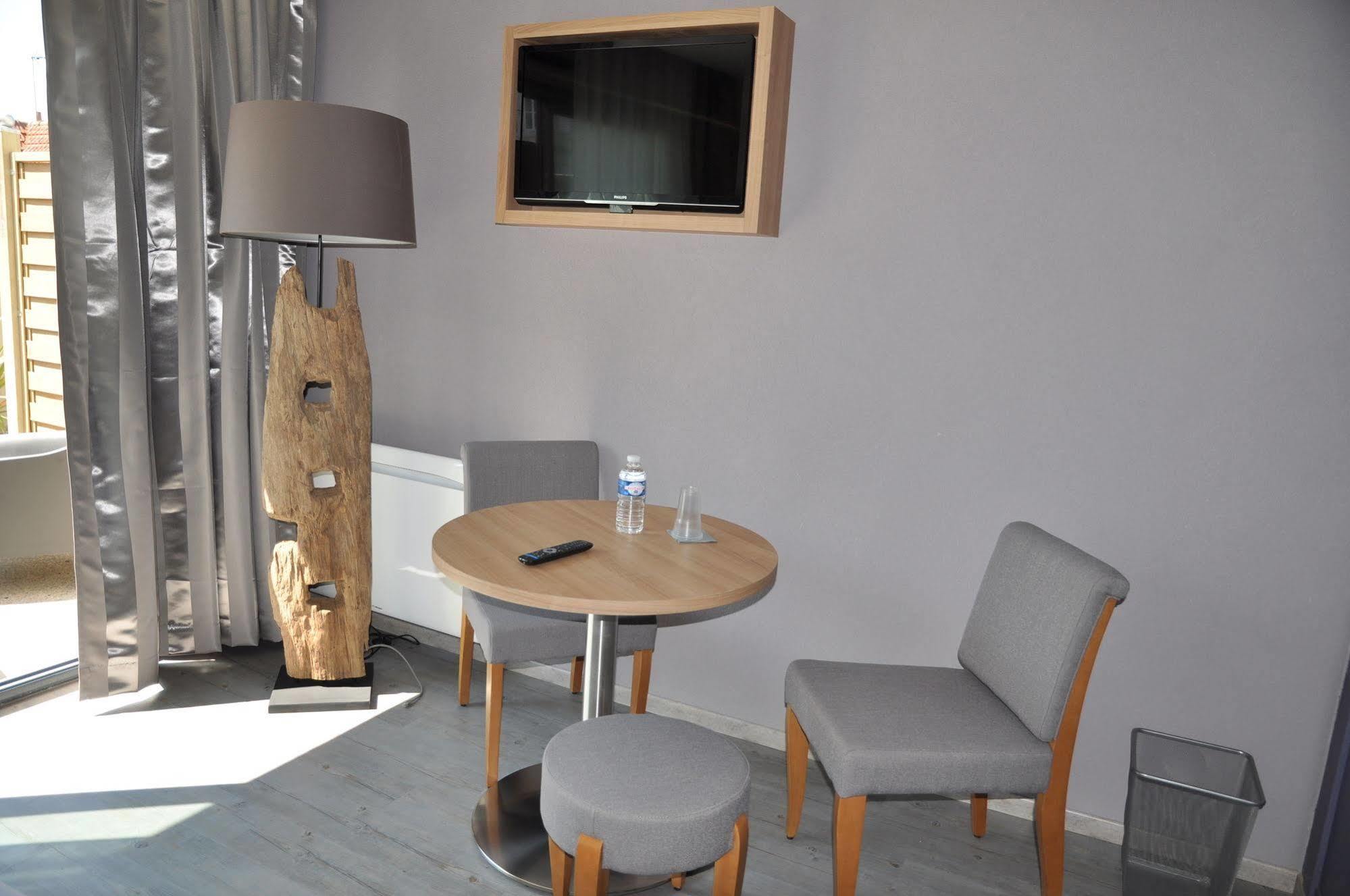 La Cremaillere Hotel-Restaurant Courseulles-sur-Mer Ngoại thất bức ảnh
